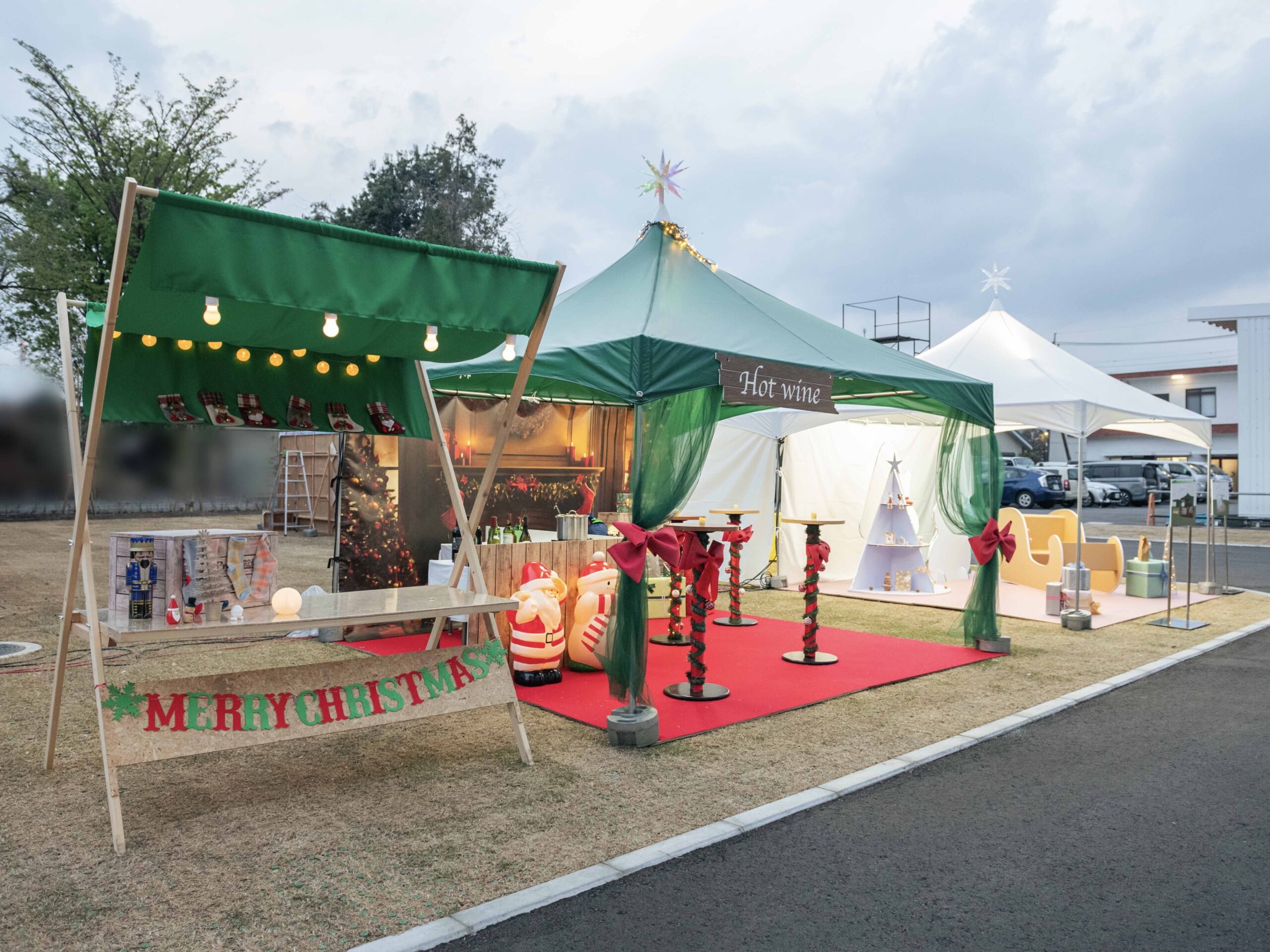 季節のアーバルテント装飾 >